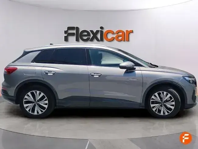 Usado Audi e-tron 230 kW (313 CV) 2021 Gris SUV