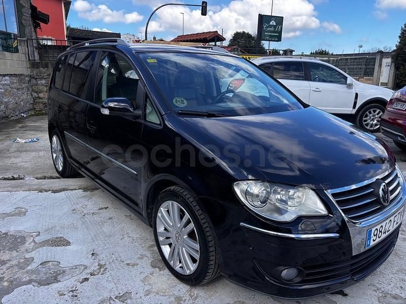 Usado VW Touran Sport 140 CV (102 kW) 2010 Negro Monovolumen