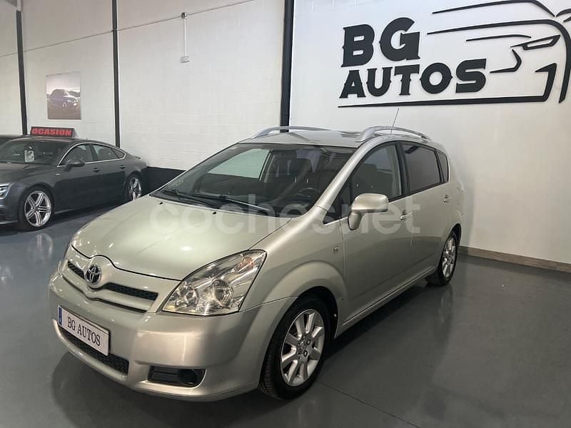 Usado Toyota Corolla Verso Sol 136 CV (100 kW) 2006 Gris / plata Monovolumen
