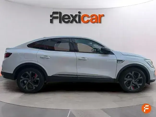 Usado Renault Arkana 145 CV (106 kW) 2022 Blanco SUV