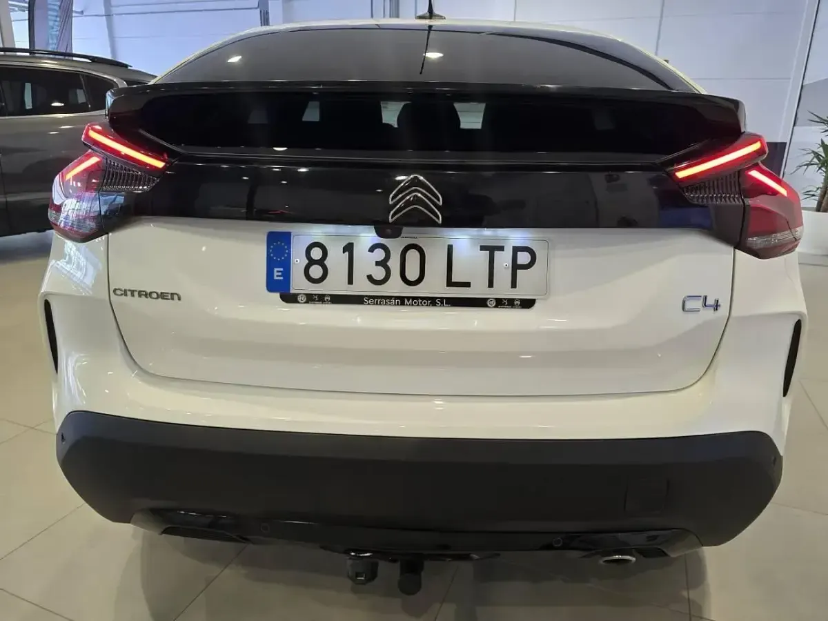 Usado Citroën C4 Feel 130 CV (95 kW) 2021 Blanco Berlina