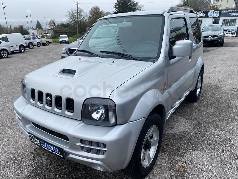 Usado Suzuki Jimny 86 CV (63 kW) 2006 Gris / plata SUV