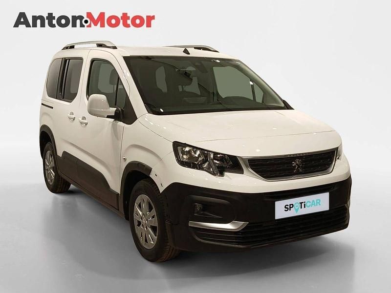 Usado Peugeot Rifter Active 130 CV (95 kW) 2020 Blanco Monovolumen