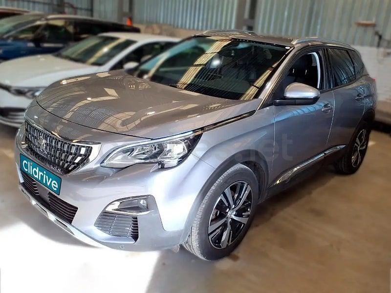 Usado Peugeot 3008 Allure 130 CV (95 kW) 2020 Gris / plata SUV
