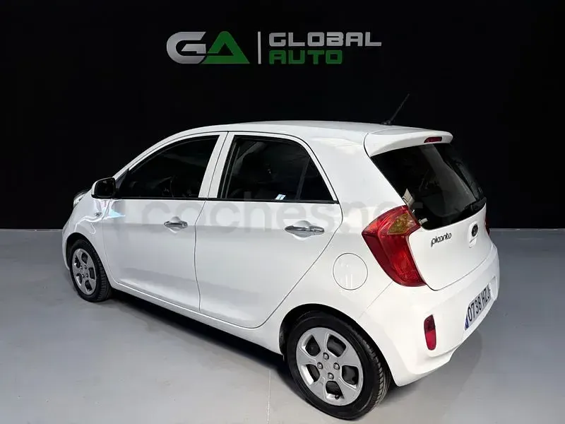Usado Kia Picanto Urban 69 CV (50 kW) 2014 Blanco Utilitario