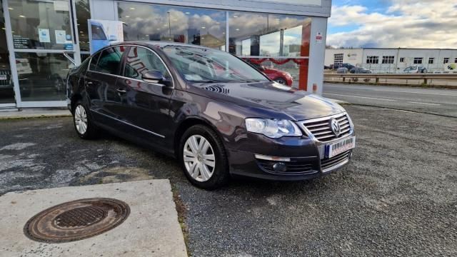 Usado 2006 VW Passat Highline Berlina | 5900 € (Un poco caro) - Imagen 1/4