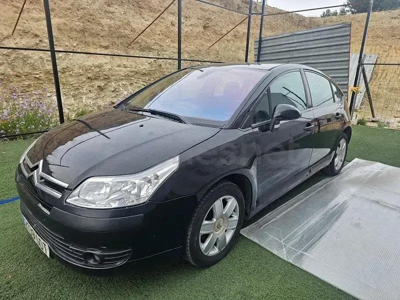 Usado Citroën C4 Exclusive 110 CV (80 kW) 2008 Negro Berlina