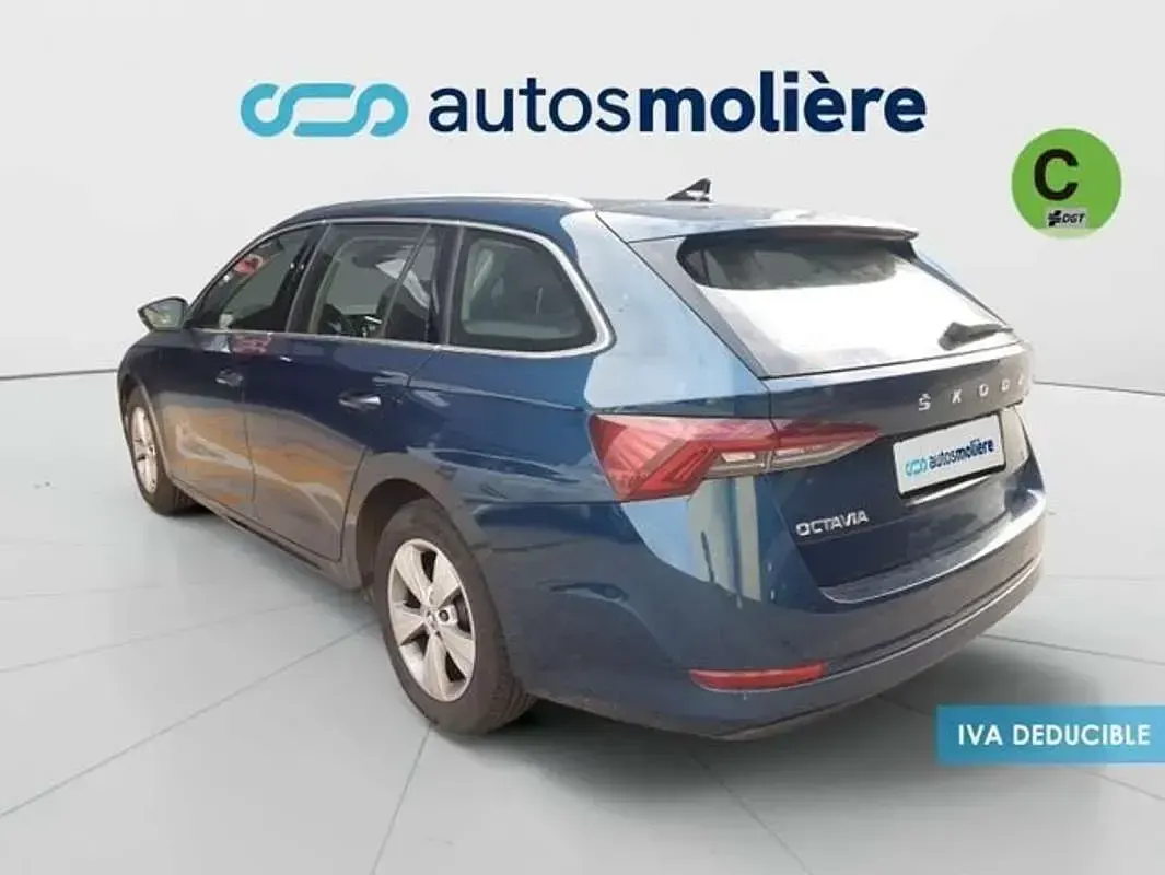 Usado Skoda Octavia Ambition 116 CV (85 kW) 2022 Azul Utilitario