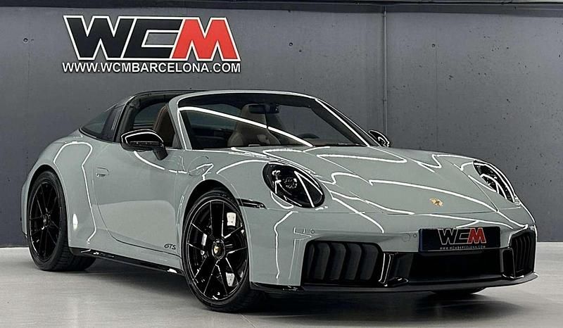 Verde Nuevo 2025 Porsche 992 Coupe | 245.900 € - Imagen 1/4
