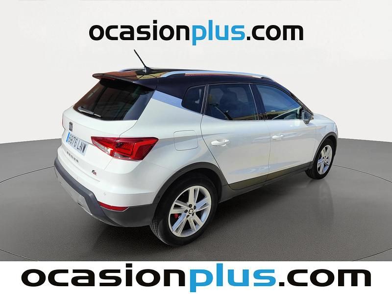 Usado Seat Arona FR 110 CV (80 kW) 2021 Blanco SUV