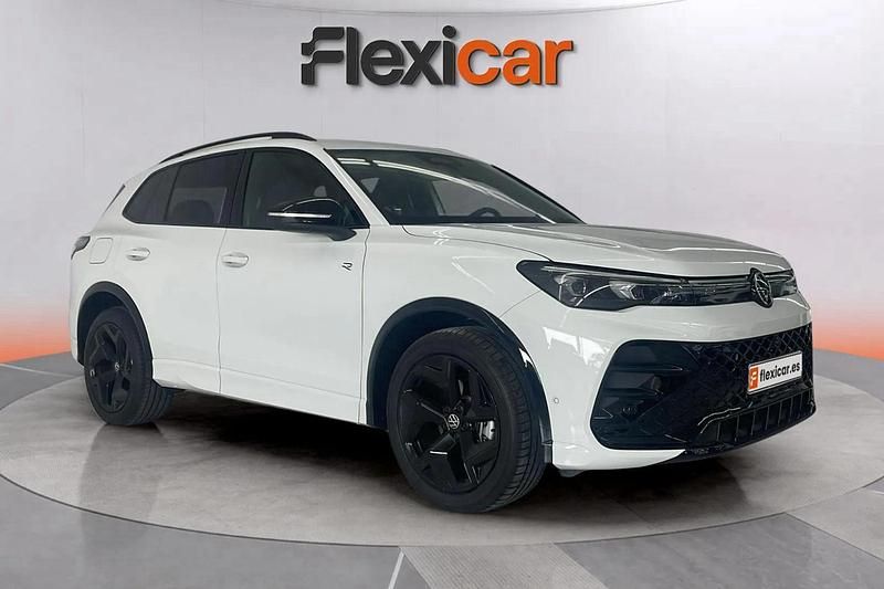 Blanco Nuevo 2025 VW Tiguan R-line SUV | 38.490 € (Precio justo) - Imagen 1/4