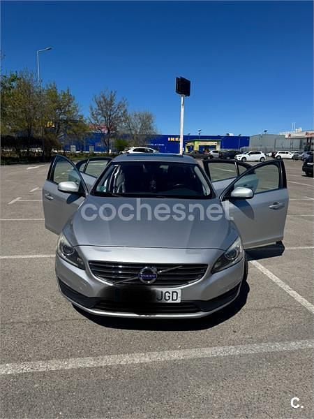 Usado Volvo S60 R-Design Momentum 181 CV (133 kW) 2015 Gris / plata Berlina