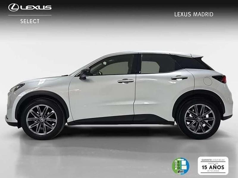 Usado Lexus LBX 136 CV (100 kW) 2025 Plateado SUV