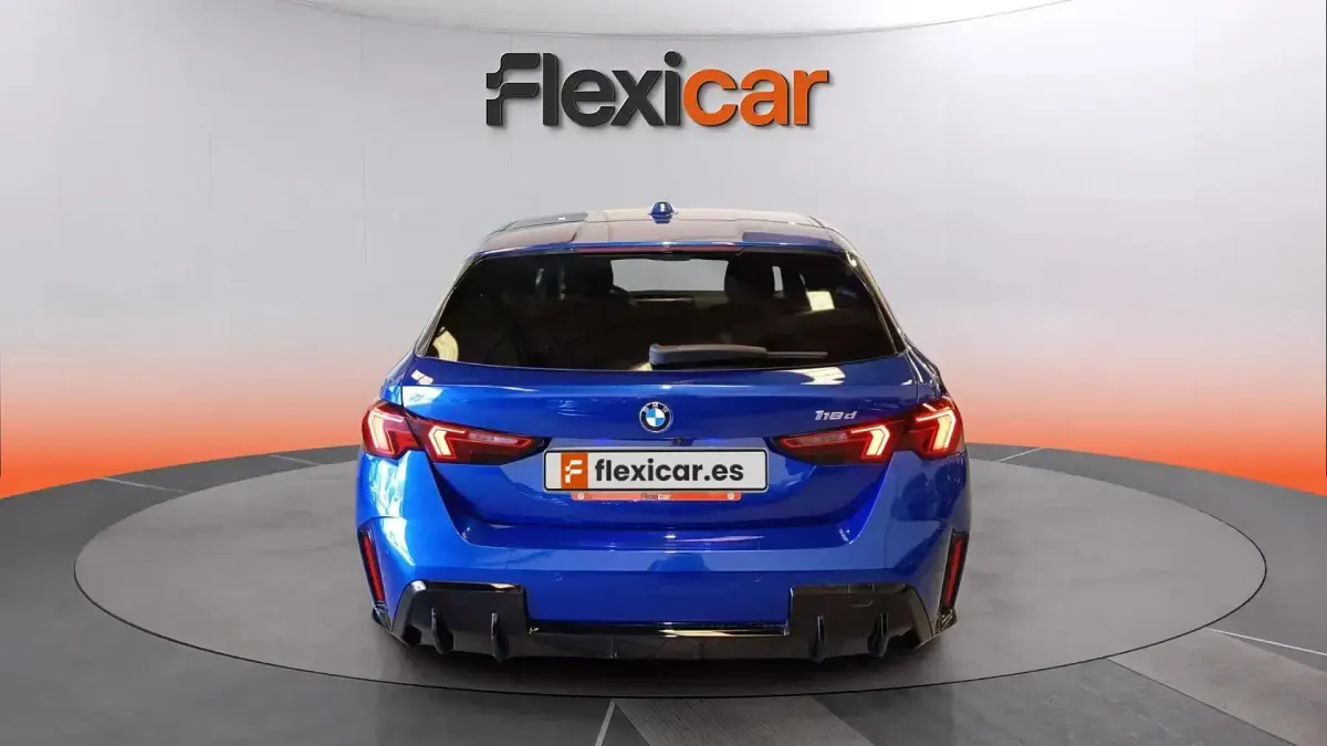 Usado BMW 118 150 CV (110 kW) 2025 Azul Utilitario
