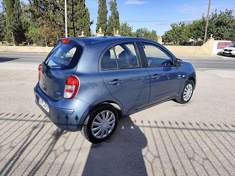 Usado Nissan Micra Acenta 80 CV (58 kW) 2012 Gris Utilitario