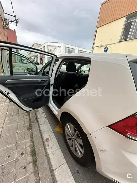 Usado VW Golf VII Edition 105 CV (77 kW) 2013 Blanco Berlina