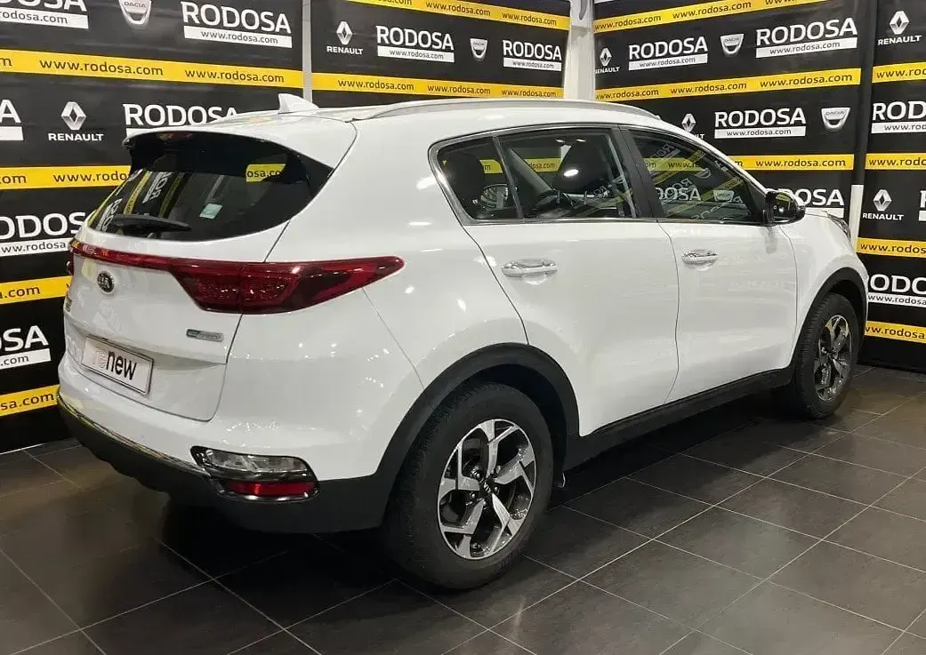 Usado Kia Sportage 115 CV (84 kW) 2020 Blanco SUV