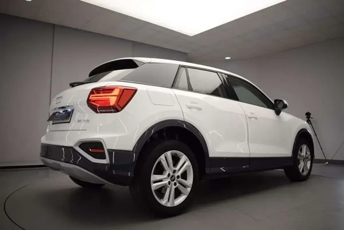 Usado Audi Q2 Advanced 150 CV (110 kW) 2021 Blanco SUV