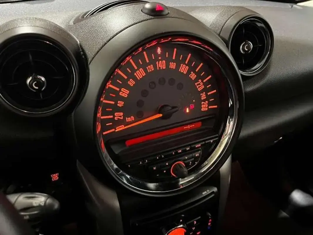 Usado Mini Cooper Countryman 122 HP (89 kW) 2015 Castanho SUV