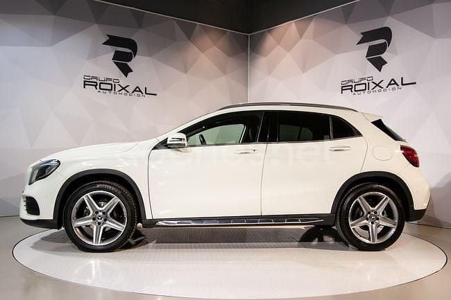 Usado Mercedes GLA200 AMG 136 CV (100 kW) 2017 Blanco SUV