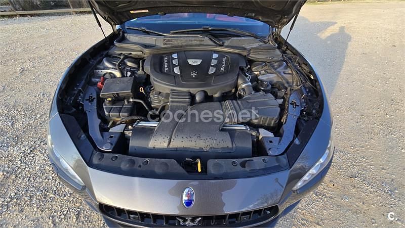 Usado Maserati Ghibli 275 CV (202 kW) 2015 Gris / plata Berlina