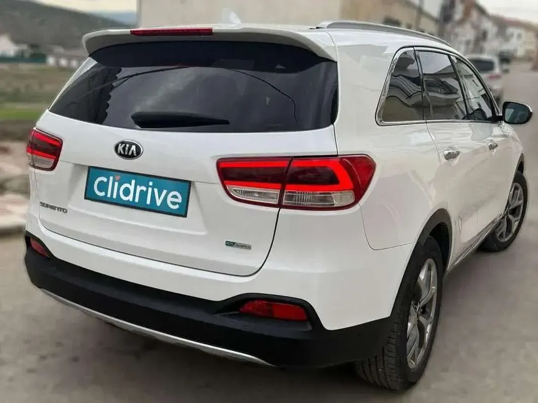 Usado Kia Sorento 197 CV (144 kW) 2015 Blanco SUV
