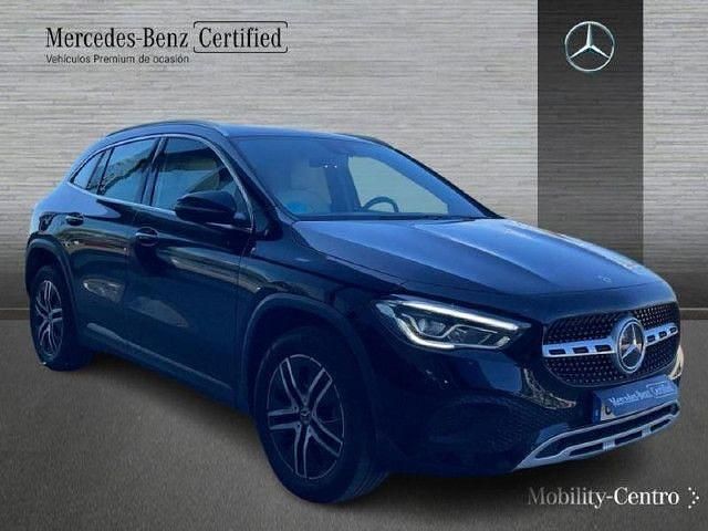 Usado Mercedes GLA200 Progressive 150 CV (110 kW) 2022 Nachtschwarz  unilack SUV