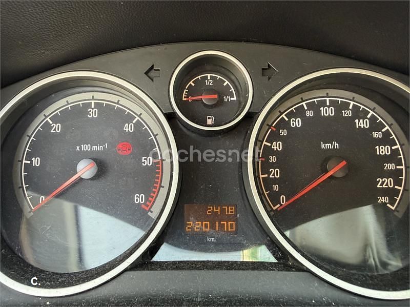 Usado Opel Astra Enjoy 100 CV (73 kW) 2006 Negro Berlina