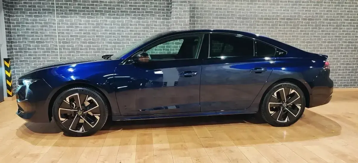 Usado Peugeot 508 GT 130 CV (95 kW) 2024 Azul