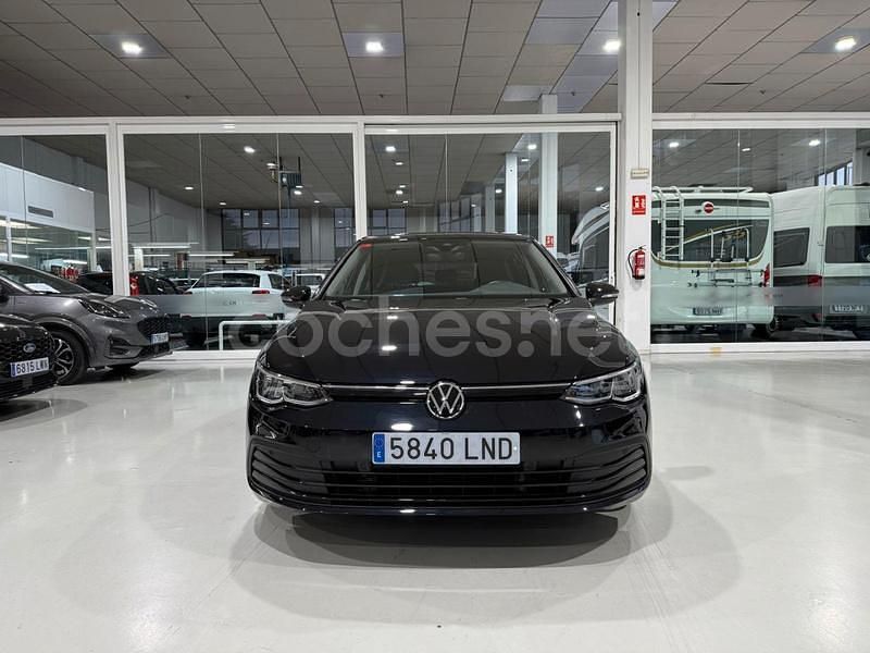 Usado VW Golf VIII Life 115 CV (84 kW) 2021 Negro Berlina