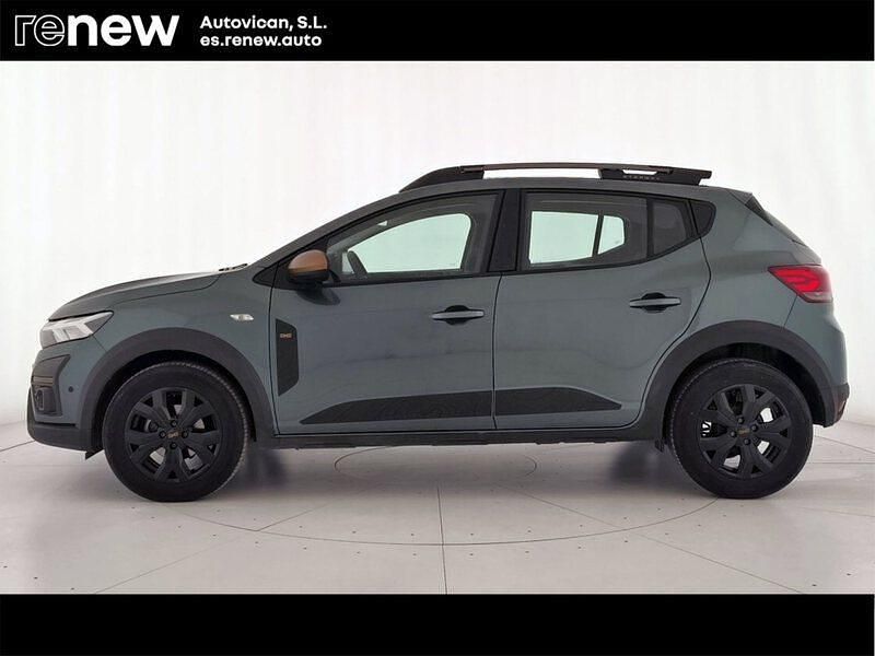 Usado Dacia Sandero Extreme 100 CV (73 kW) 2025 Verde Berlina