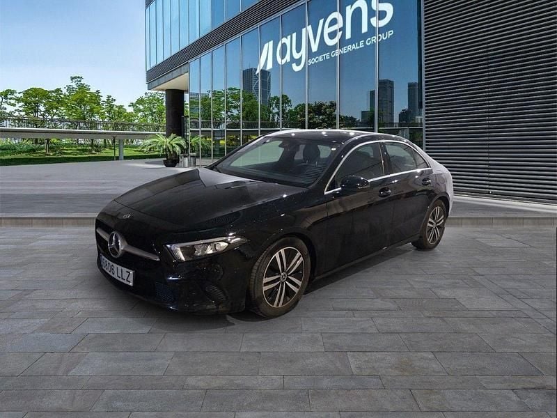 Negro Usado 2020 Mercedes A180 Berlina | 24.900 € (Precio justo) - Imagen 1/4