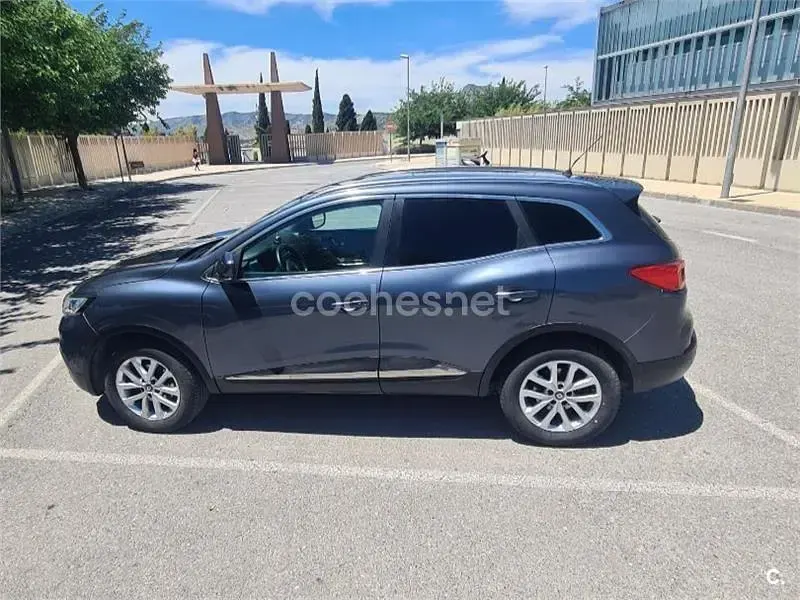 Usado Renault Kadjar Intens 130 CV (95 kW) 2015 Gris / plata SUV