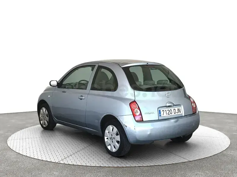 Usado Nissan Micra 80 CV (58 kW) 2005 Azul Berlina