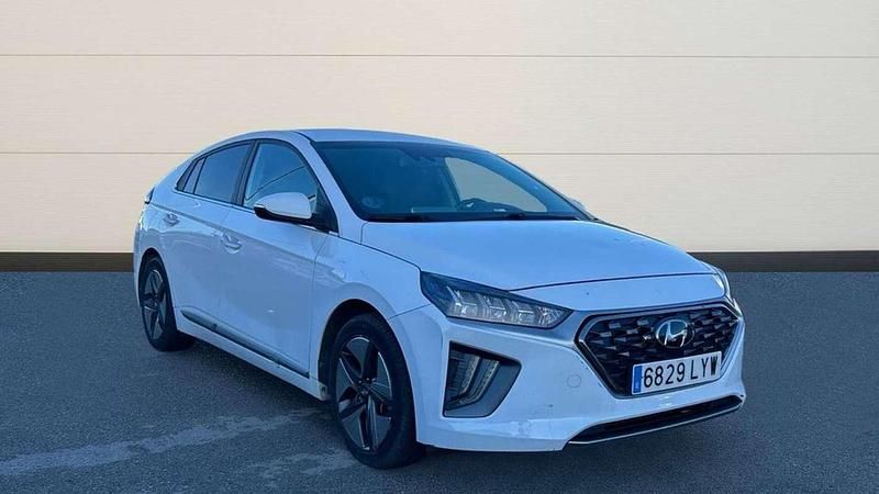 Usado Hyundai Ioniq 143 CV (105 kW) 2022 Blanco Utilitario