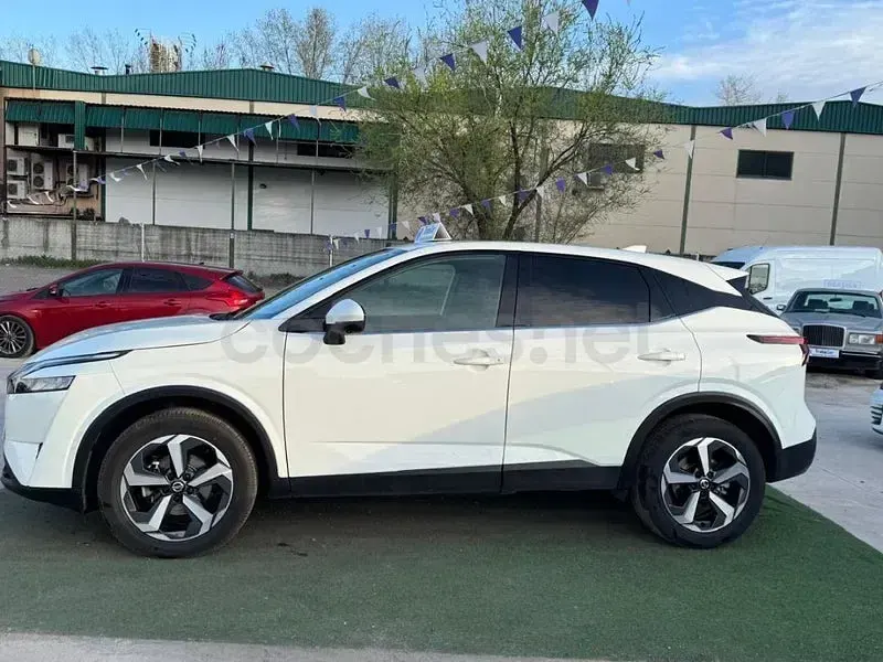 Usado Nissan Qashqai N-Connecta 158 CV (116 kW) 2021 Blanco SUV