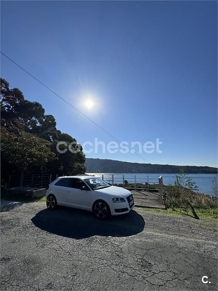 Usado Audi A3 Attraction 105 CV (77 kW) 2012 Blanco Utilitario