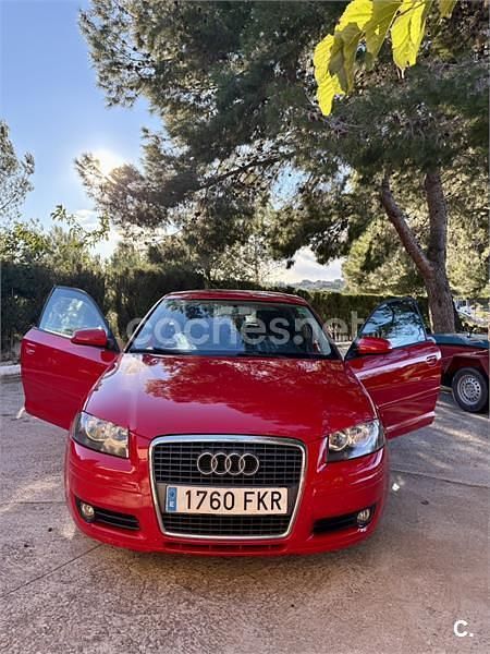 Usado Audi A3 Attraction 105 CV (77 kW) 2007 Rojo Utilitario