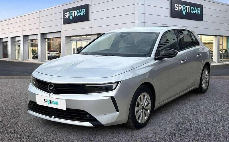 Plateado Usado 2023 Opel Astra Edition Utilitario | 16.400 € (Buen precio) - Imagen 1/4