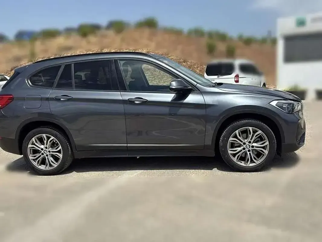 Usado BMW X1 178 CV (130 kW) 2021 Gris SUV