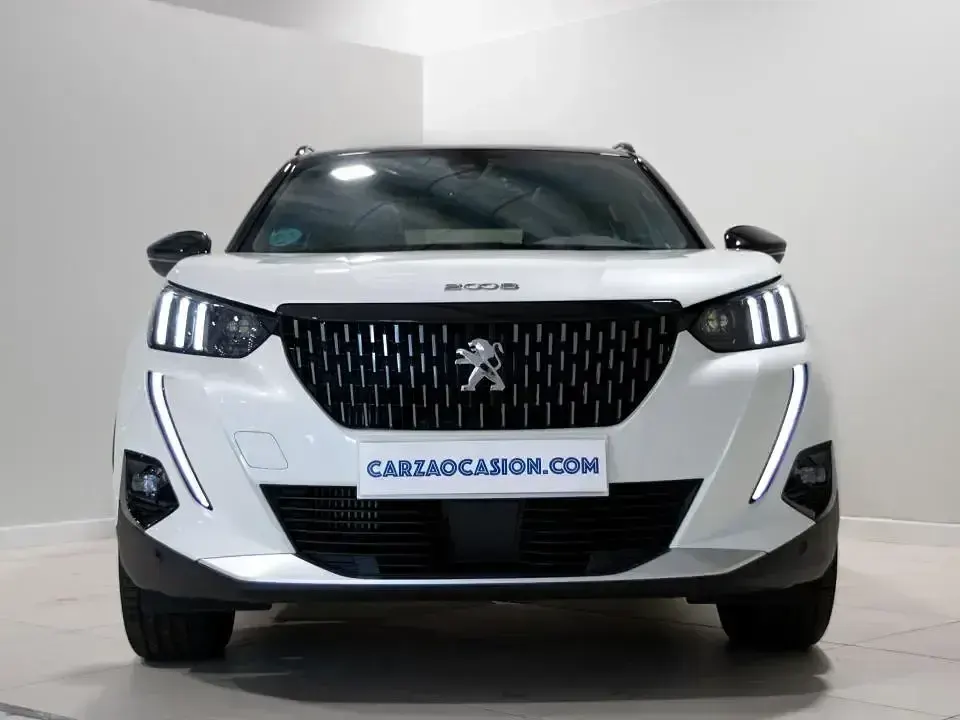 Usado Peugeot 2008 GT-line 130 CV (95 kW) 2020 Blanco SUV