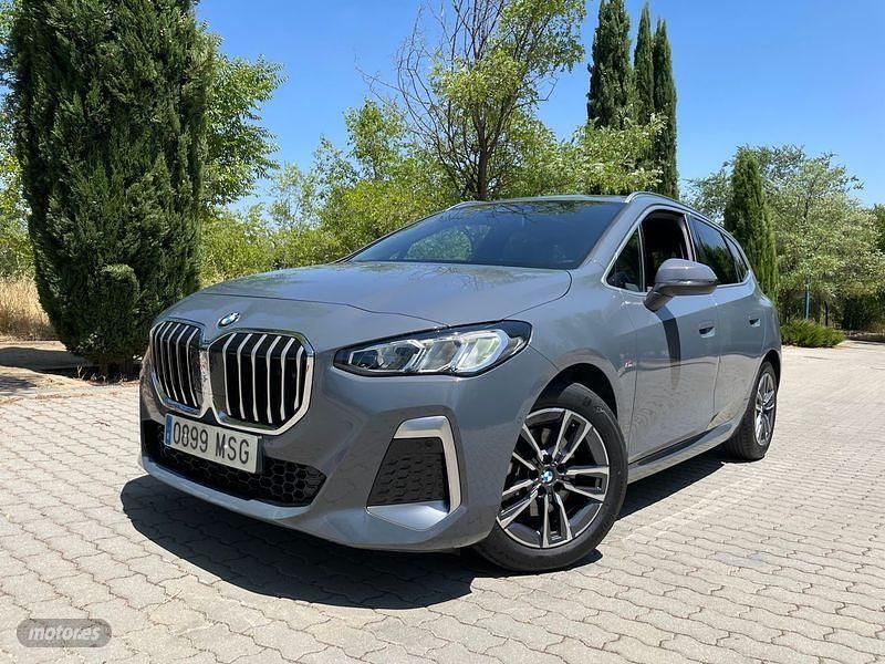 Gris Usado 2024 BMW 218 Sport Line Monovolumen | 30.890 € (Un poco caro) - Imagen 1/4