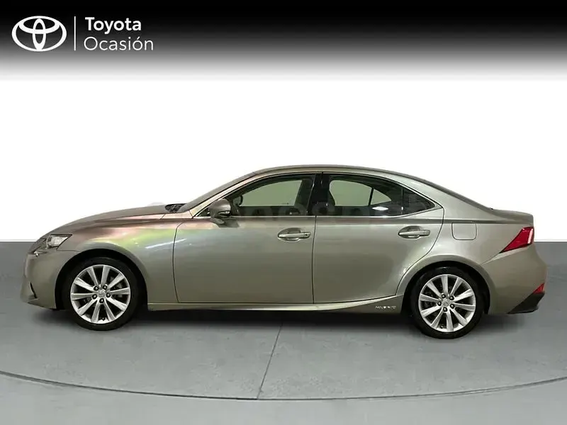 Usado Lexus IS300h Executive Line 223 CV (164 kW) 2016 Beige Berlina