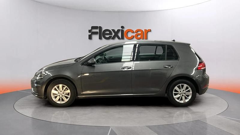 Usado VW Golf VII Advance 110 CV (80 kW) 2018 Gris Berlina