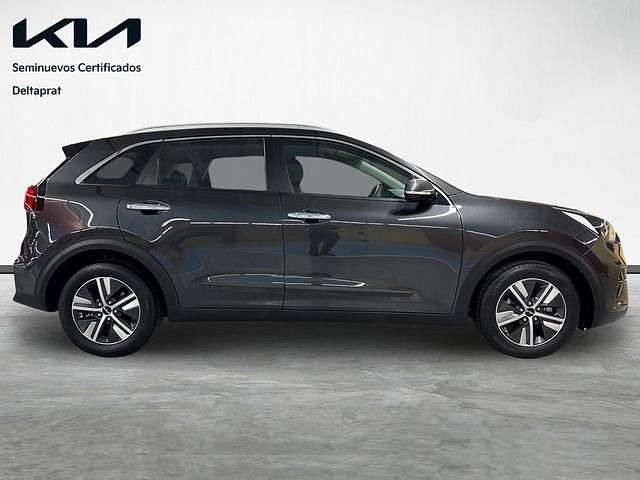 Usado Kia Niro 141 CV (103 kW) 2022 Gris / plata SUV
