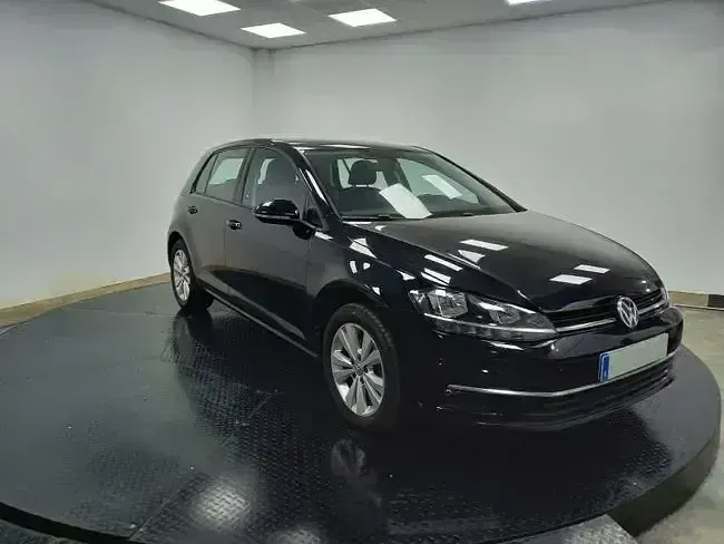 Usado VW Golf VII Comfortline 116 CV (85 kW) 2019 Negro Berlina