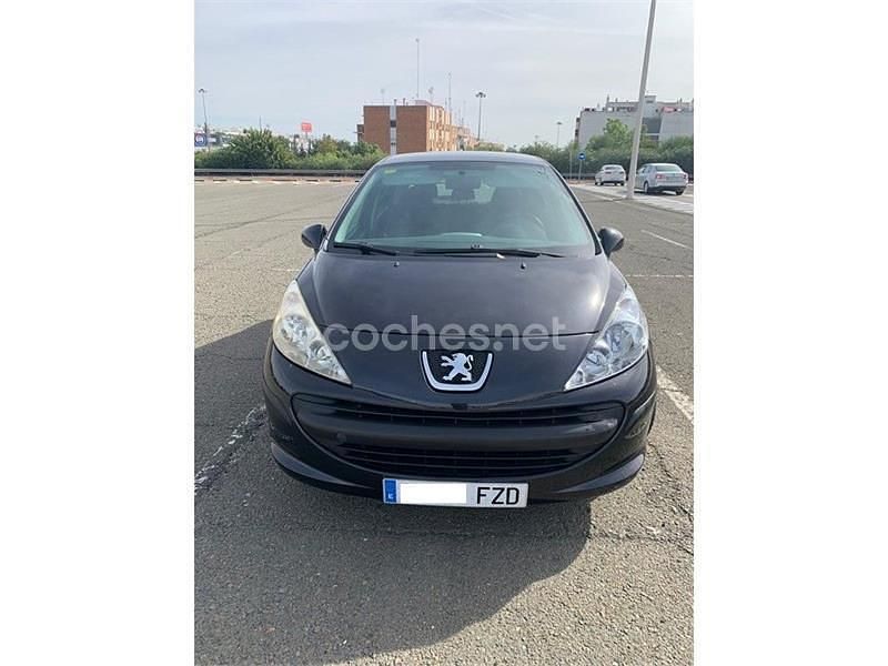 Usado Peugeot 207 70 CV (51 kW) 2008 Negro Berlina
