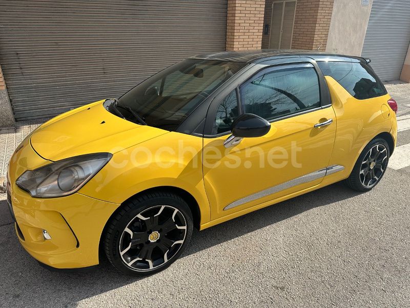 Amarillo Usado 2010 Citroën DS3 Berlina | 8500 € (Un poco caro) - Imagen 1/4