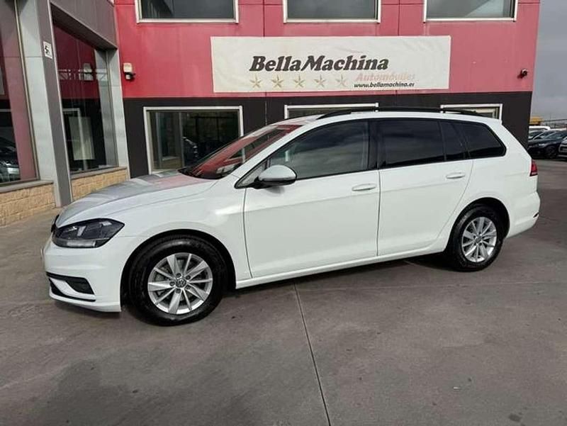 Usado VW Golf VII Edition 116 CV (85 kW) 2019 Blanco Familiar