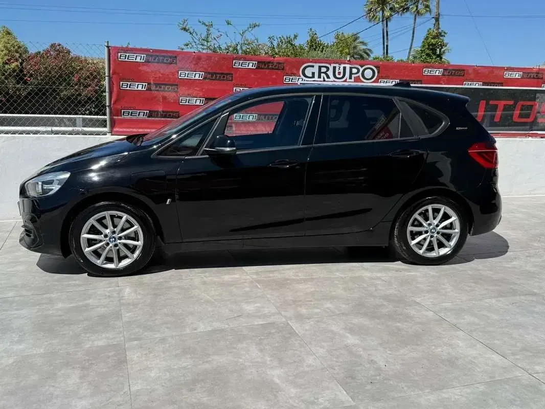 Usado BMW 225 Active Tourer iPerformance 224 CV (164 kW) 2018 Negro Monovolumen
